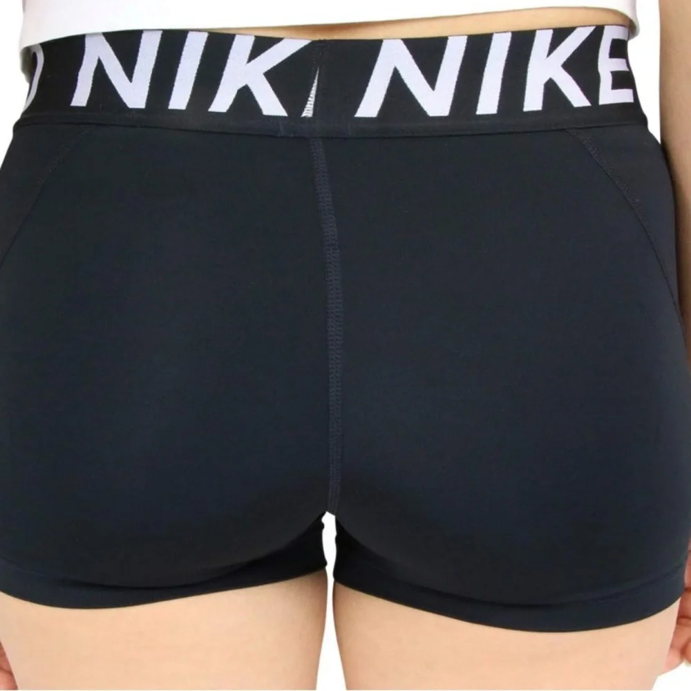 Nike Pro Women's Pro 3